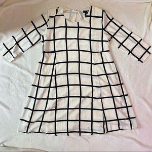 Women’s Business Casual Dress. Size Small. Offers welcome!!